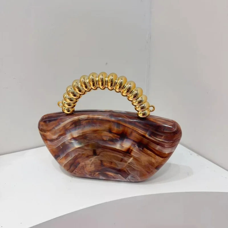 קלאץ' דגם Opal בצבע חום שיש